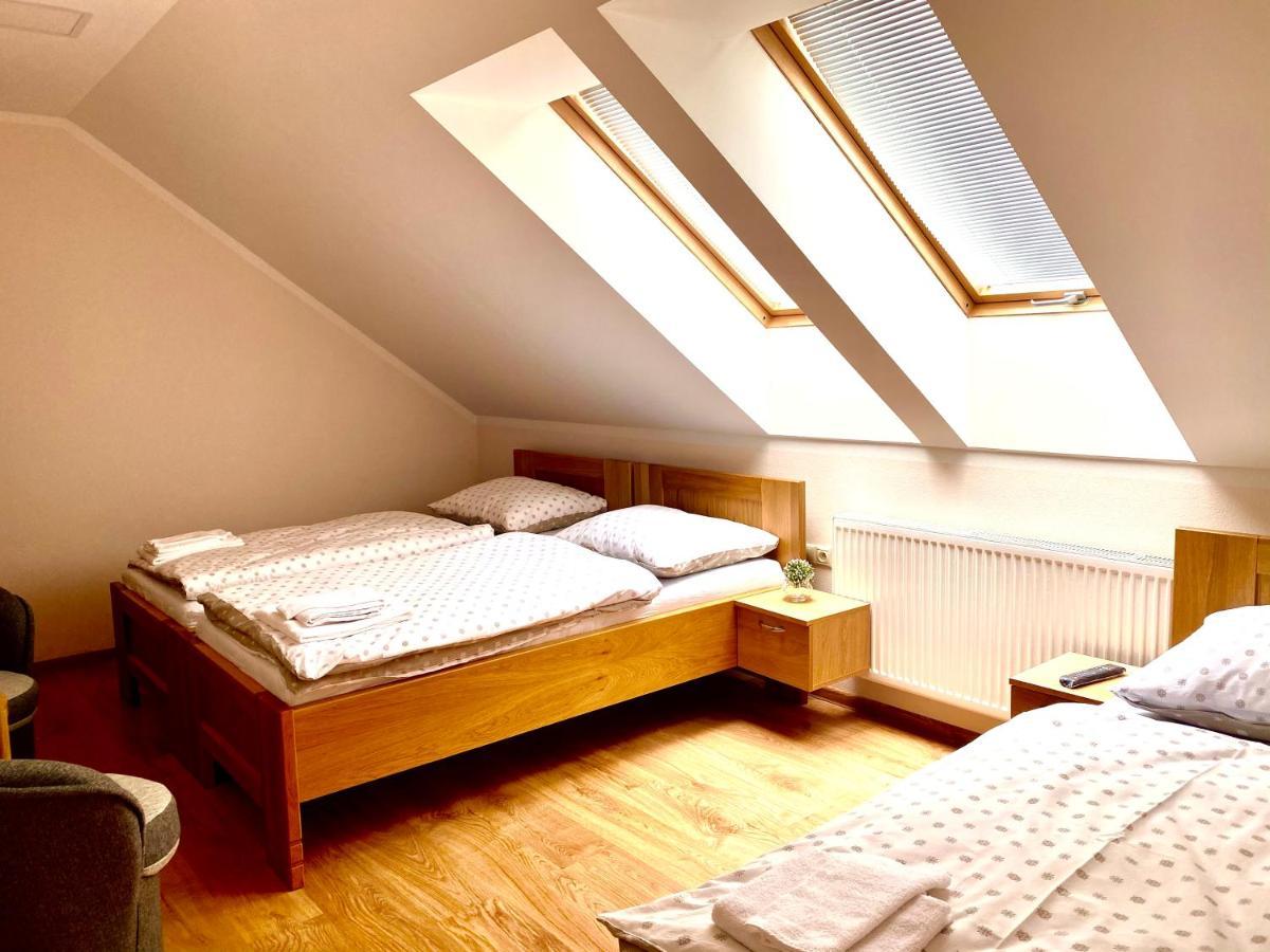 Penzion Pod Tureckom Hotel Trencianske Bohuslavice Ngoại thất bức ảnh