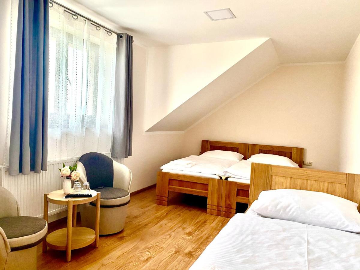 Penzion Pod Tureckom Hotel Trencianske Bohuslavice Ngoại thất bức ảnh