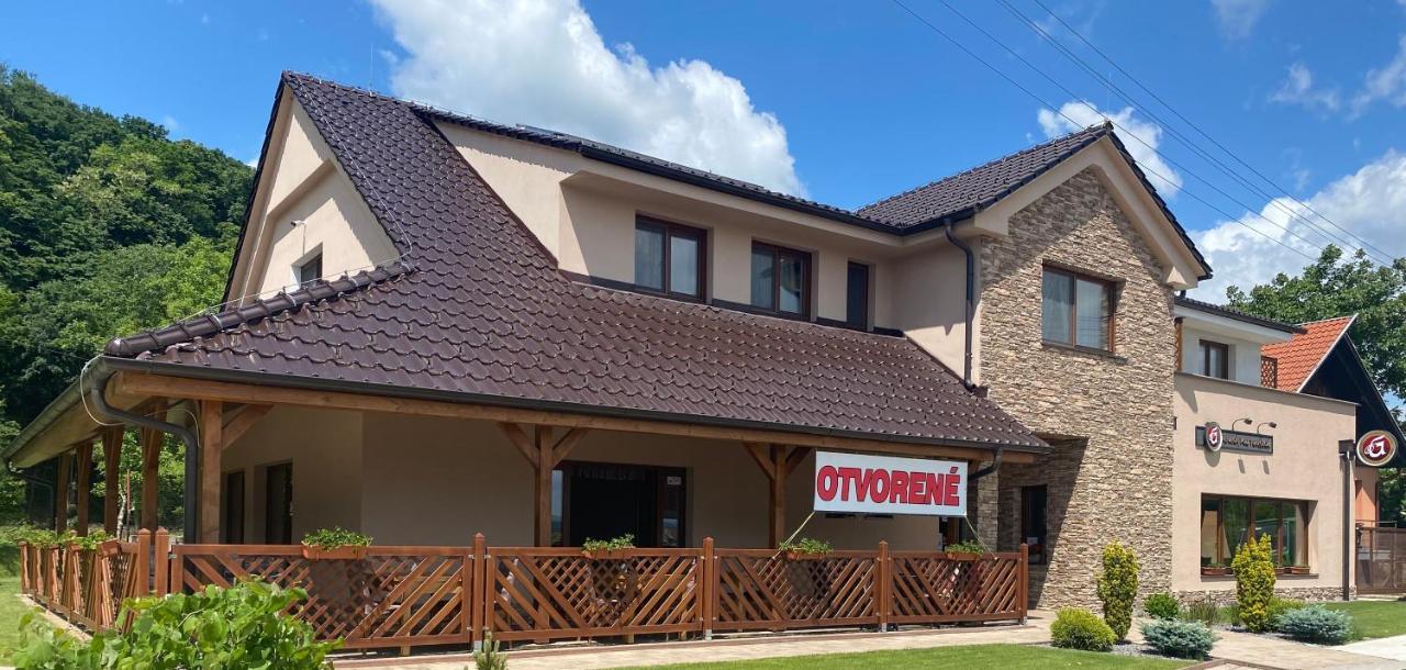 Penzion Pod Tureckom Hotel Trencianske Bohuslavice Ngoại thất bức ảnh