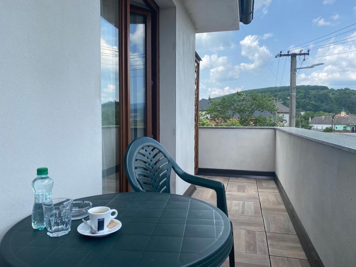 Penzion Pod Tureckom Hotel Trencianske Bohuslavice Ngoại thất bức ảnh