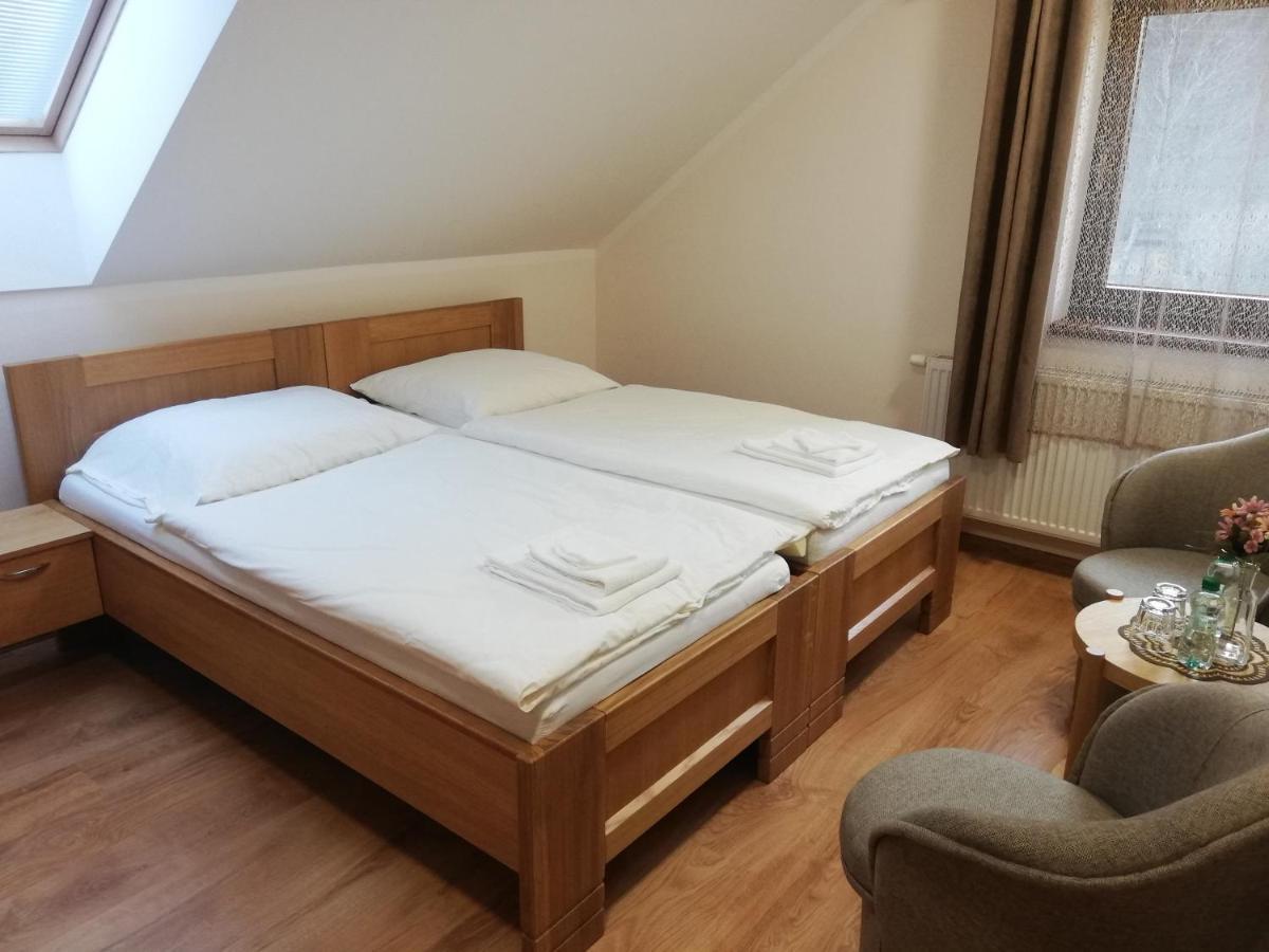 Penzion Pod Tureckom Hotel Trencianske Bohuslavice Ngoại thất bức ảnh
