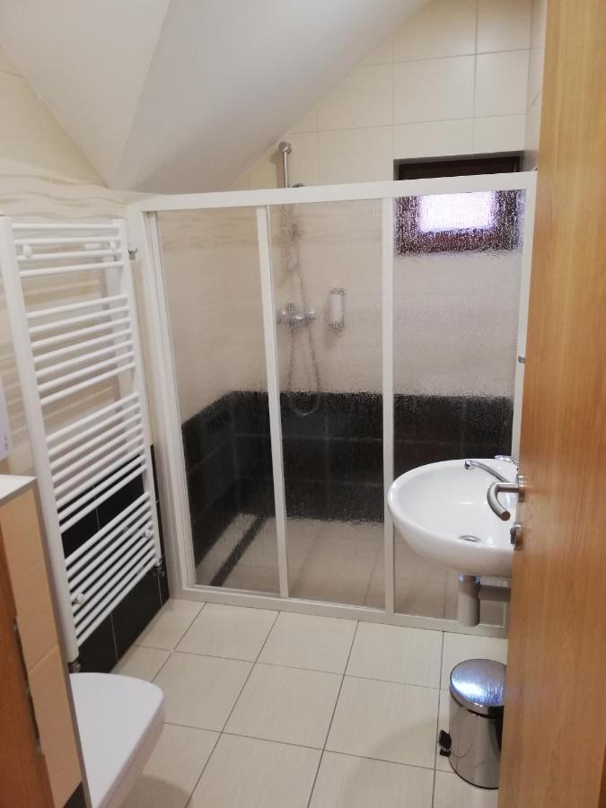 Penzion Pod Tureckom Hotel Trencianske Bohuslavice Ngoại thất bức ảnh